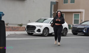 New Neighbor Fucks MILF Next Door and Cums on Her Face