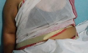 neighbor aunty was showing big boobs by raising her saree - desi sex