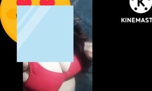 Bhabhi showing big boobs