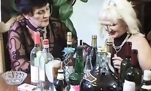 2 insatiable ladies from Germany pleasing each other after a game of cards