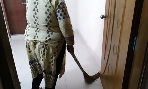 Padosi Ladaka Jabardasti Chudai Desi Muslim 55 yr aged Aunty Jabaki Safai Ghar - Tamil bang-out Part-2