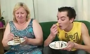 He is tempted into fuck-fest by obese mummy in law