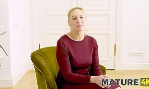 Amateur Clip - Mature 4k - Cover Girl