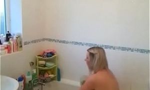 Steamy cougar in Bathtub-Shower Spy web cam