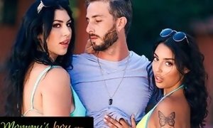 MOTHER'S DUDE - Latina step-mom Queenie Sateen and BFF Vanessa Sky Take Turns With Sonnie's big boner!