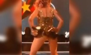 Lindsey Stirling dancing hot