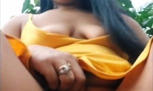 outdoor fuck pussy and squirt