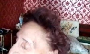 Very old granny gets cum in mouth